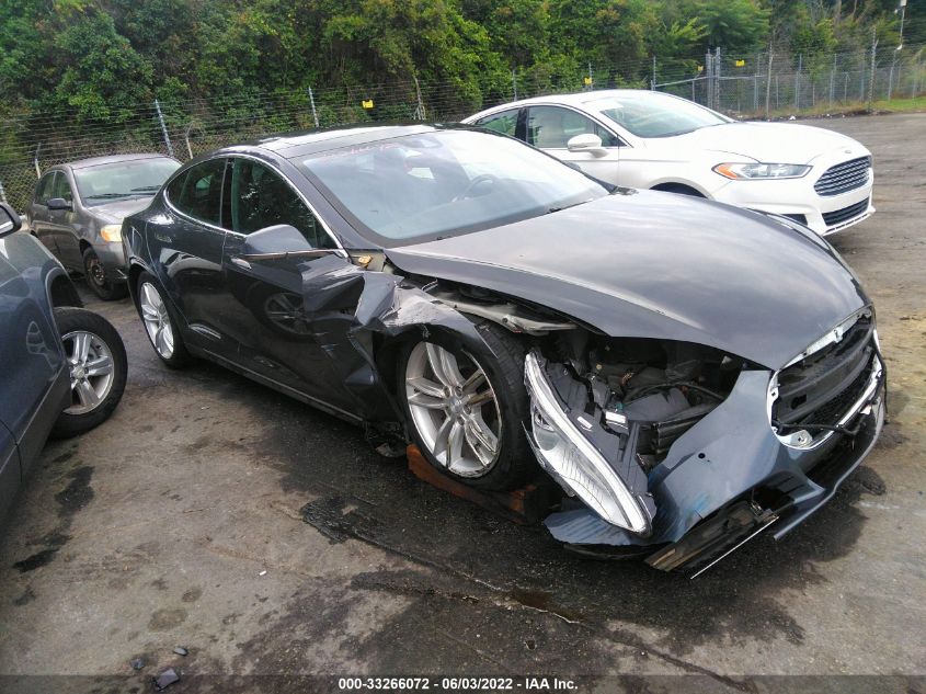 Фото: 5YJSA1E2XFF118881 - 1