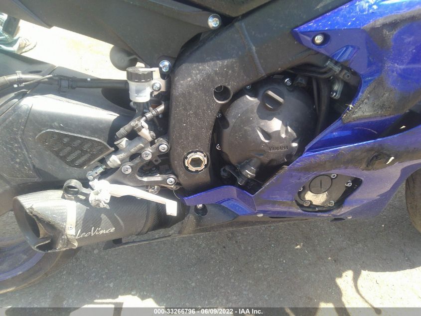 2018 YAMAHA YZFR6 JYARJ28E3JA002882