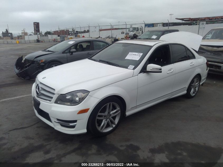 2014 MERCEDES-BENZ C-CLASS 250 WDDGF4HB0EA956015