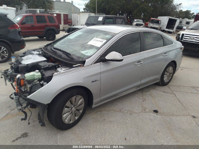 2017 HYUNDAI SONATA HYBRID SE KMHE24L37HA068665