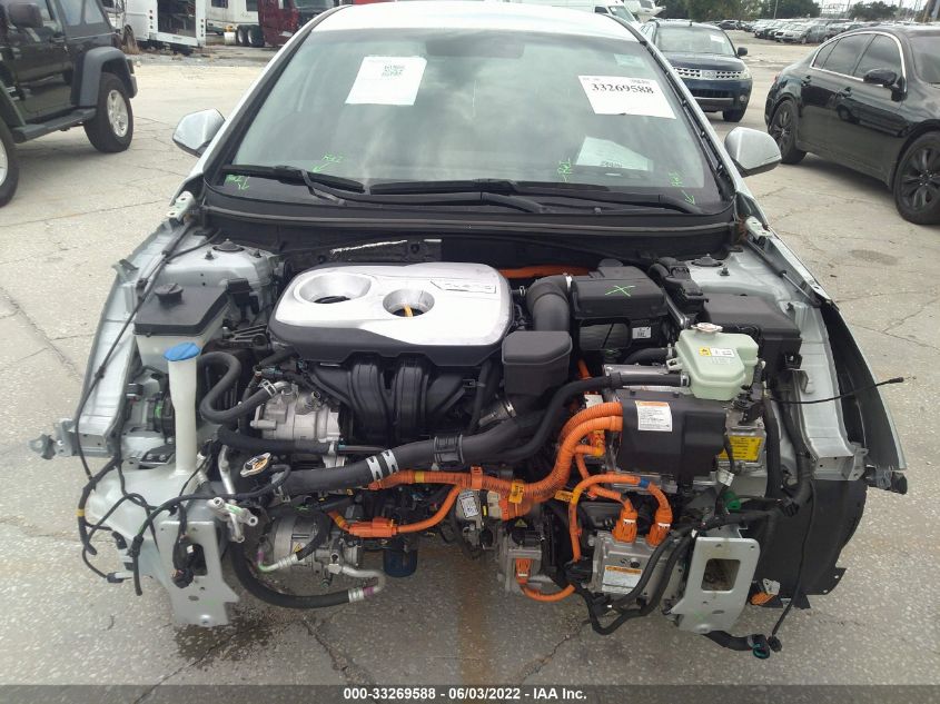 2017 HYUNDAI SONATA HYBRID SE KMHE24L37HA068665