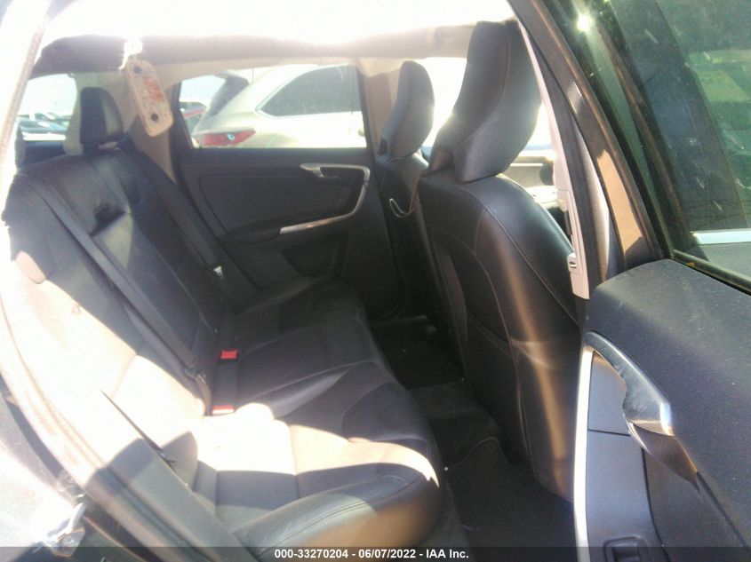 2016 VOLVO XC60 T5 DRIVE-E PREMIER YV440MDK9G2802420