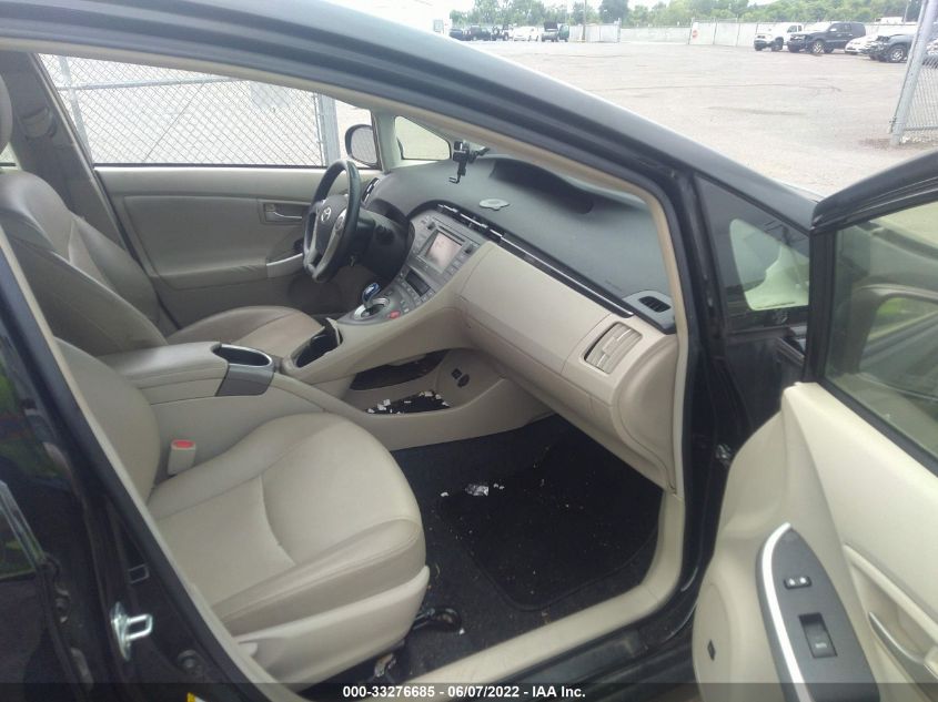 2015 TOYOTA PRIUS FOUR JTDKN3DU8F0470018