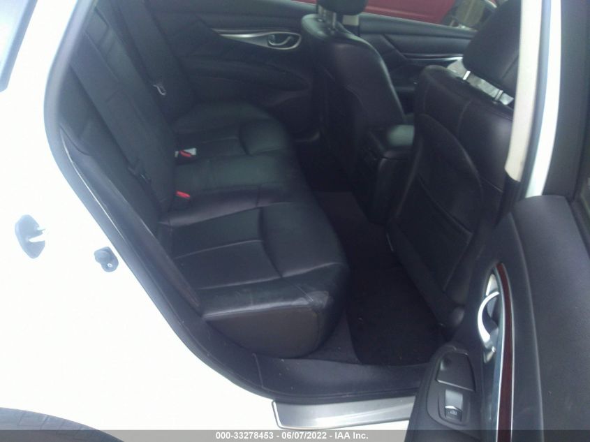 2015 INFINITI Q70 JN1BY1AR8FM561345