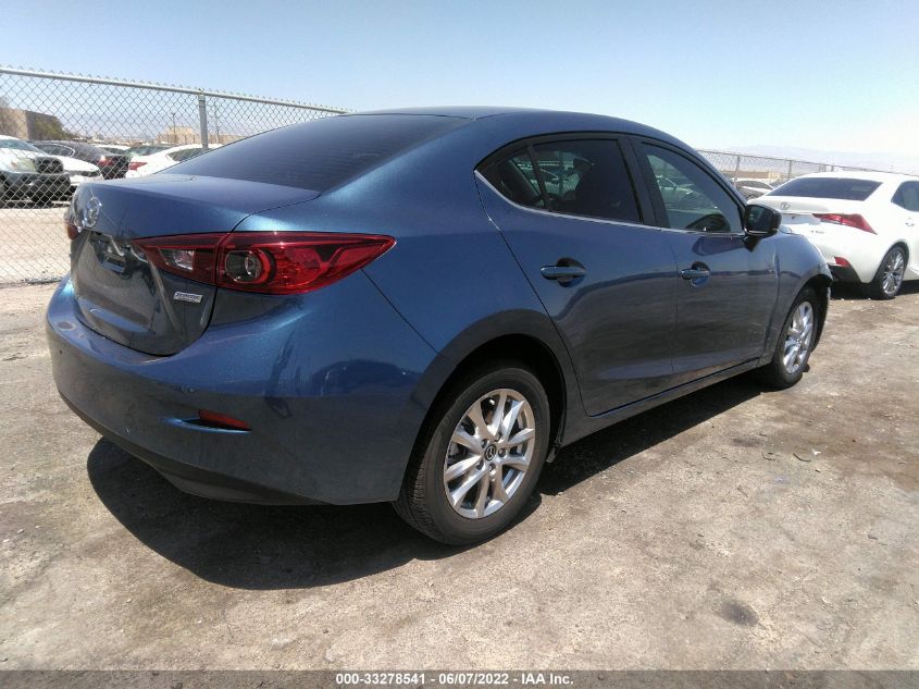 2018 MAZDA MAZDA3 4-DOOR SPORT 3MZBN1U70JM233217