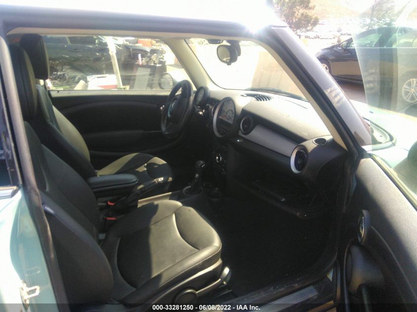 2013 MINI COOPER HARDTOP WMWSU3C58DT683461