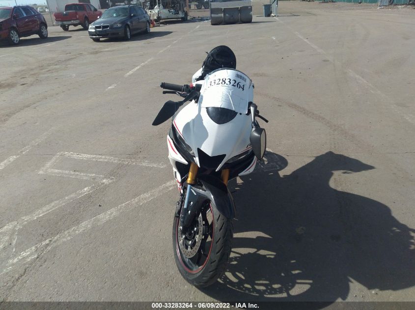 2019 YAMAHA YZFR3 A MH3RH18Y8KK002460
