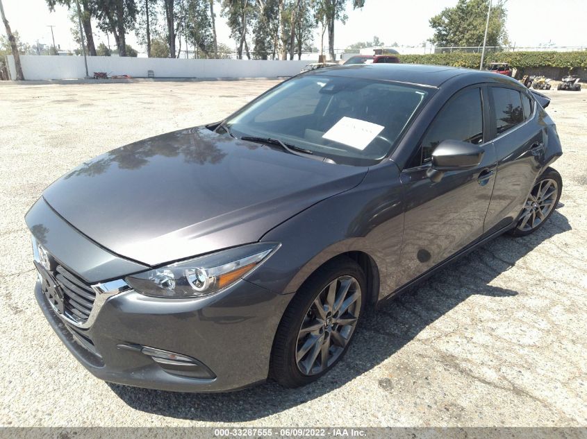 2018 MAZDA MAZDA3 4-DOOR TOURING 3MZBN1V30JM255973