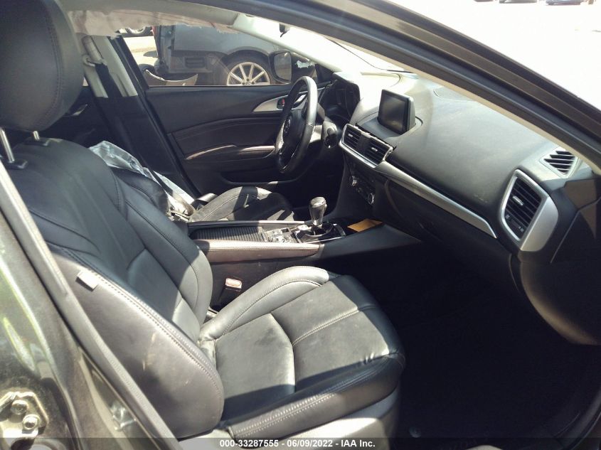 2018 MAZDA MAZDA3 4-DOOR TOURING 3MZBN1V30JM255973