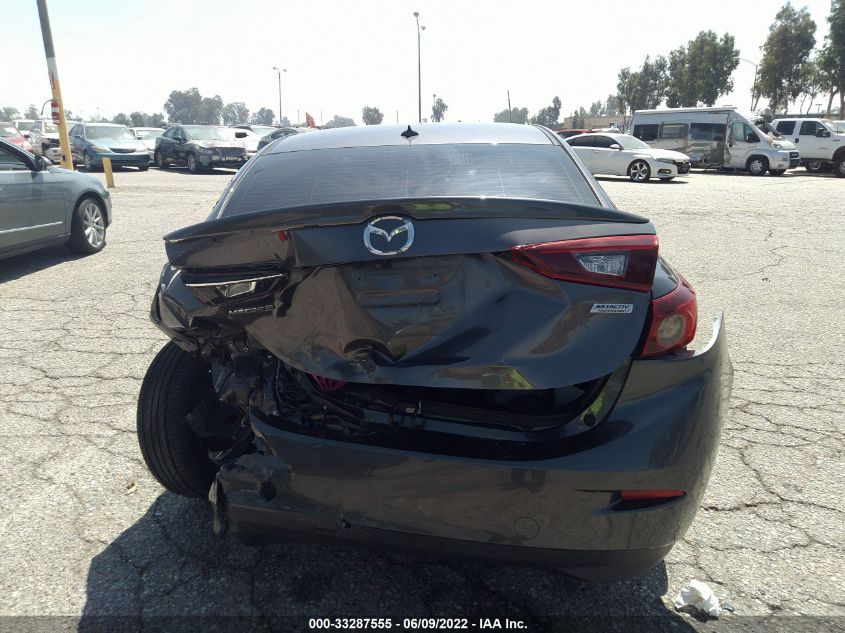 2018 MAZDA MAZDA3 4-DOOR TOURING 3MZBN1V30JM255973