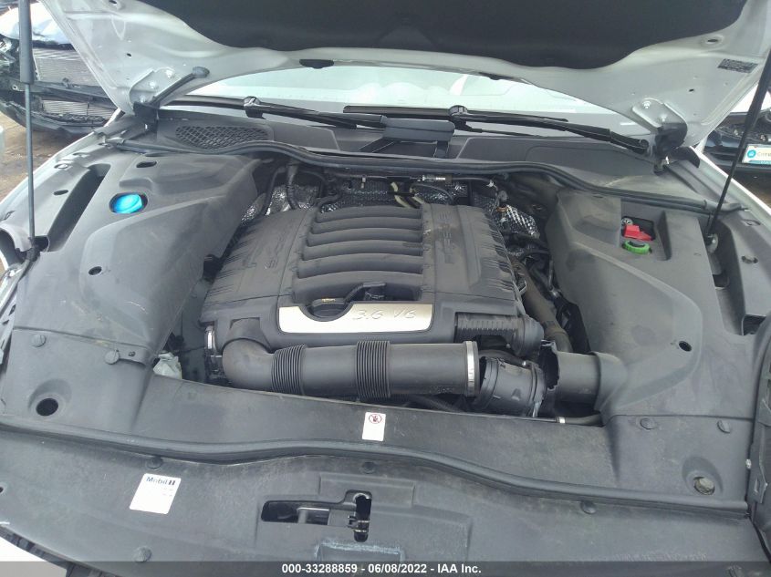 2017 PORSCHE CAYENNE WP1AA2A29HKA83908