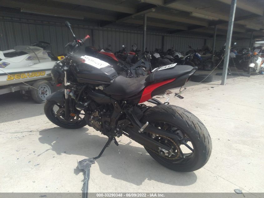 2018 YAMAHA MT07 JYARM27E3JA001174