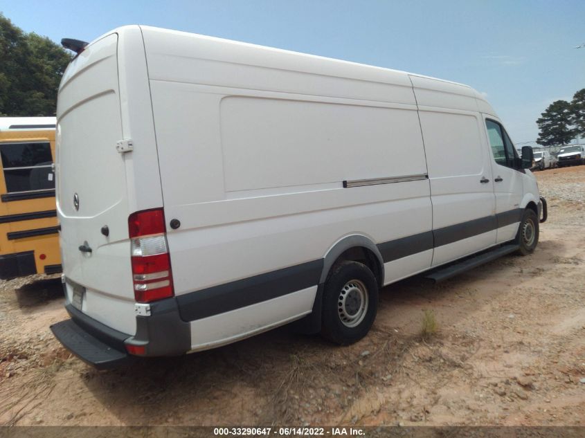 2015 MERCEDES-BENZ SPRINTER CARGO VANS WD3PE8DC5FP153681