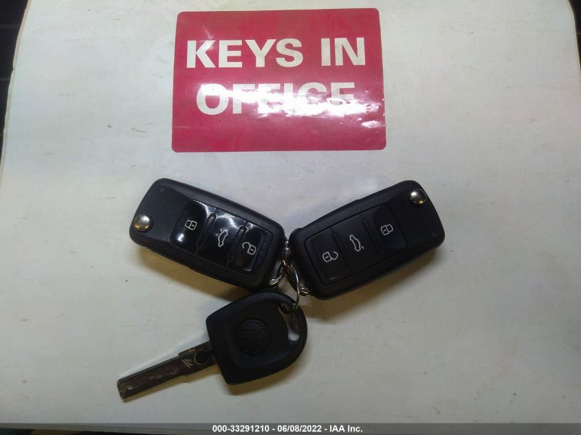 2013 VOLKSWAGEN GTI W/SUNROOF & NAVI WVWHV7AJ5DW000034