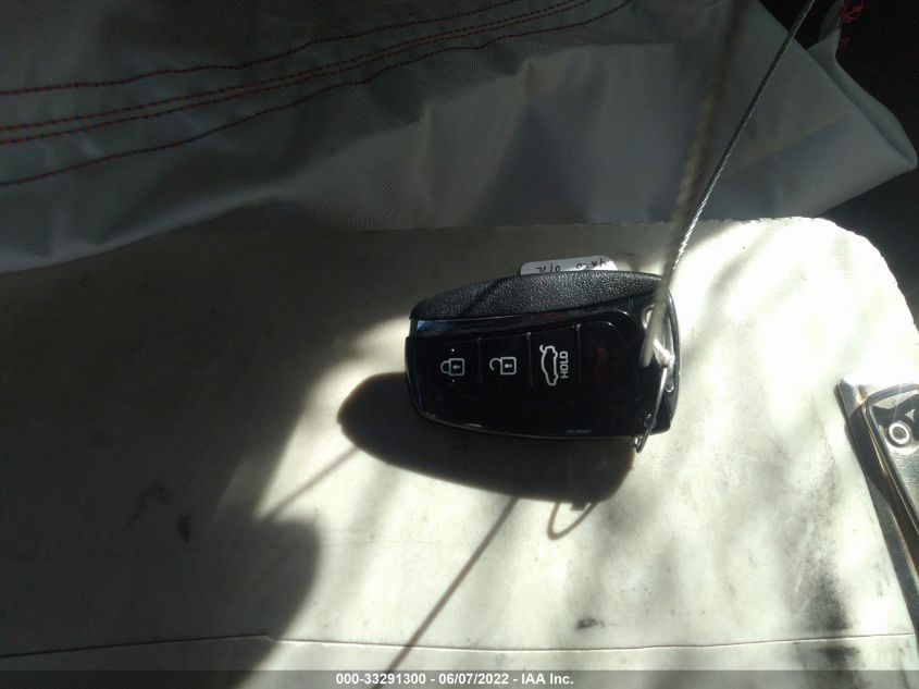 2015 HYUNDAI AZERA KMHFG4JG4FA483421