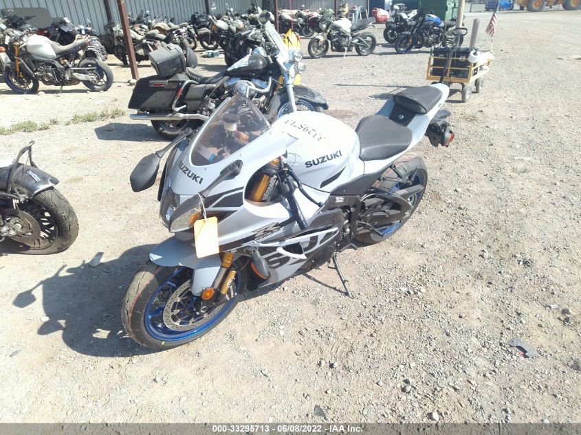 2022 SUZUKI GSX-R1000 R JS1DM11M7N7100019