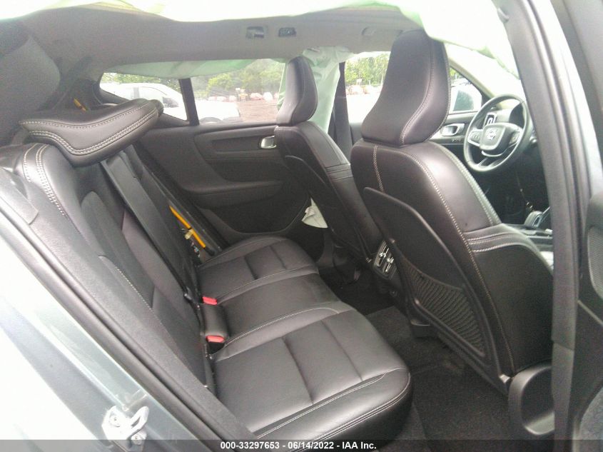 2019 VOLVO XC40 MOMENTUM YV4162UKXK2055540
