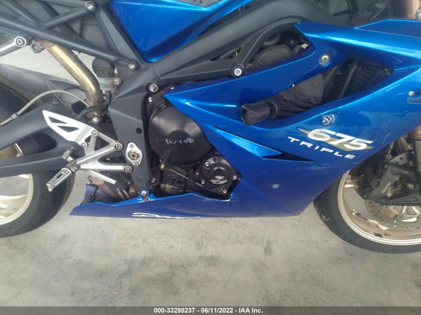2011 TRIUMPH MOTORCYCLE DAYTONA 675 SMTD00NS4BT482681