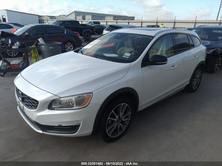2015 VOLVO V60 CROSS COUNTRY T5 PLATINUM YV4612HM3F1001623
