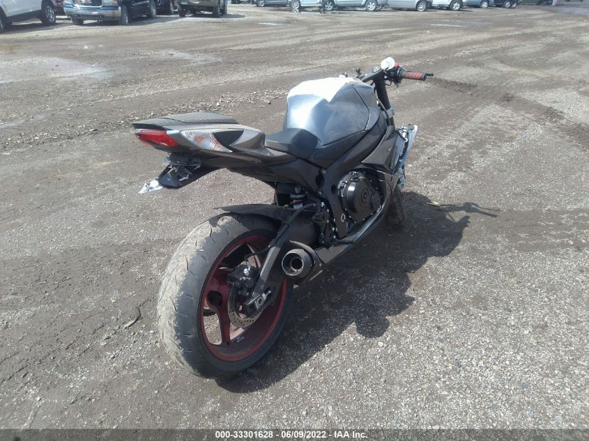 2018 SUZUKI GSX-R600 JS1GN7FAXJ2100423