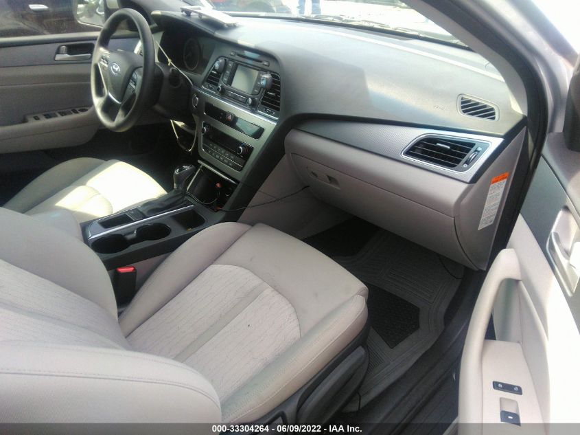 2016 HYUNDAI SONATA HYBRID SE KMHE24L15GA027187