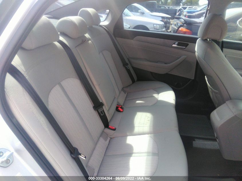 2016 HYUNDAI SONATA HYBRID SE KMHE24L15GA027187