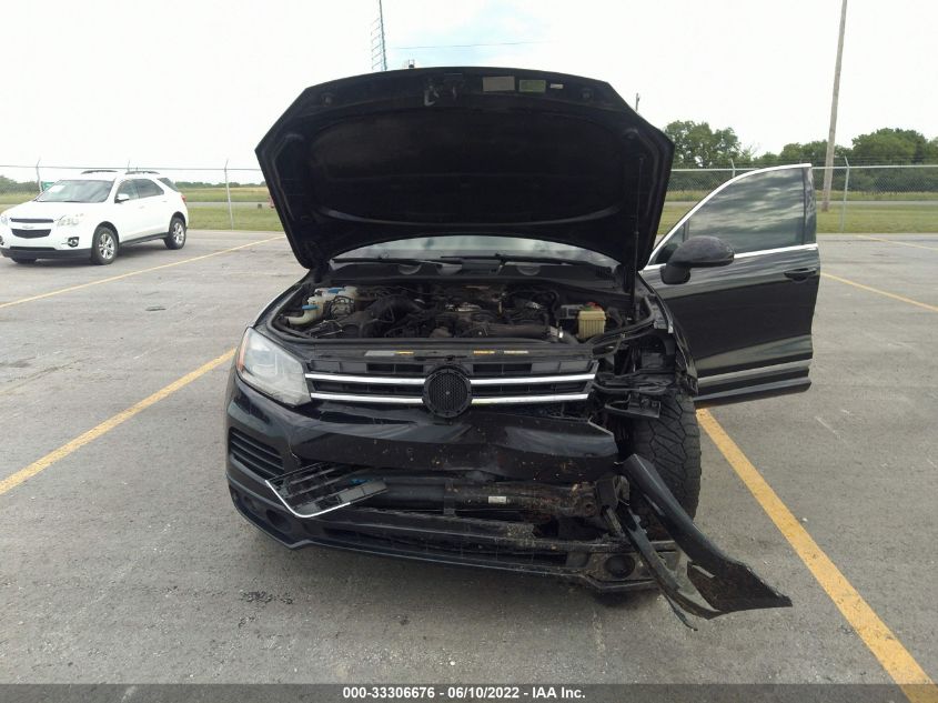 2014 VOLKSWAGEN TOUAREG R-LINE WVGDP9BP4ED002518