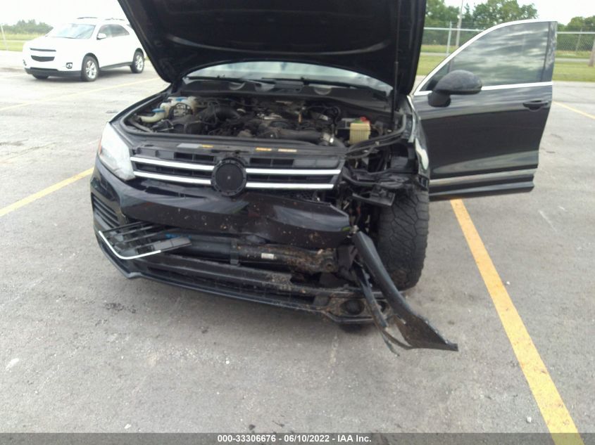 2014 VOLKSWAGEN TOUAREG R-LINE WVGDP9BP4ED002518