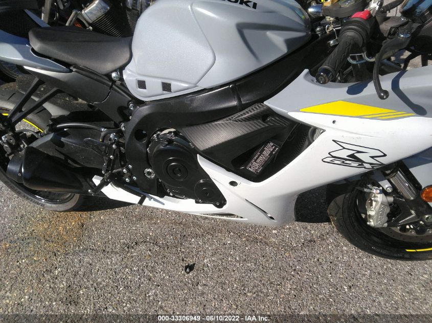 2022 SUZUKI GSX-R600 JS1GN7FA2N7100358