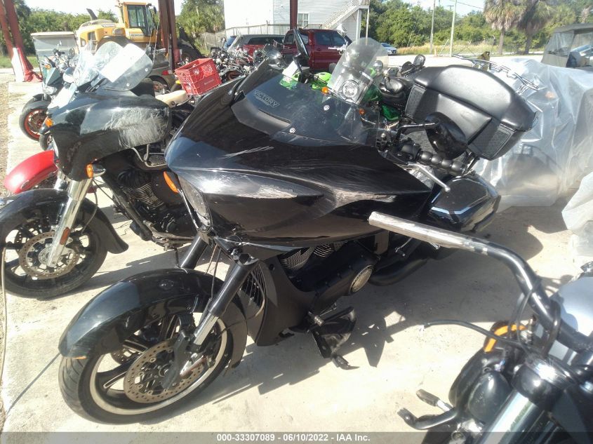 2014 VICTORY MOTORCYCLES CROSS COUNTRY 8-BALL 5VPDA36N7E3028422