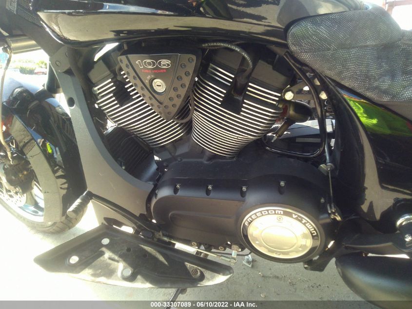 2014 VICTORY MOTORCYCLES CROSS COUNTRY 8-BALL 5VPDA36N7E3028422