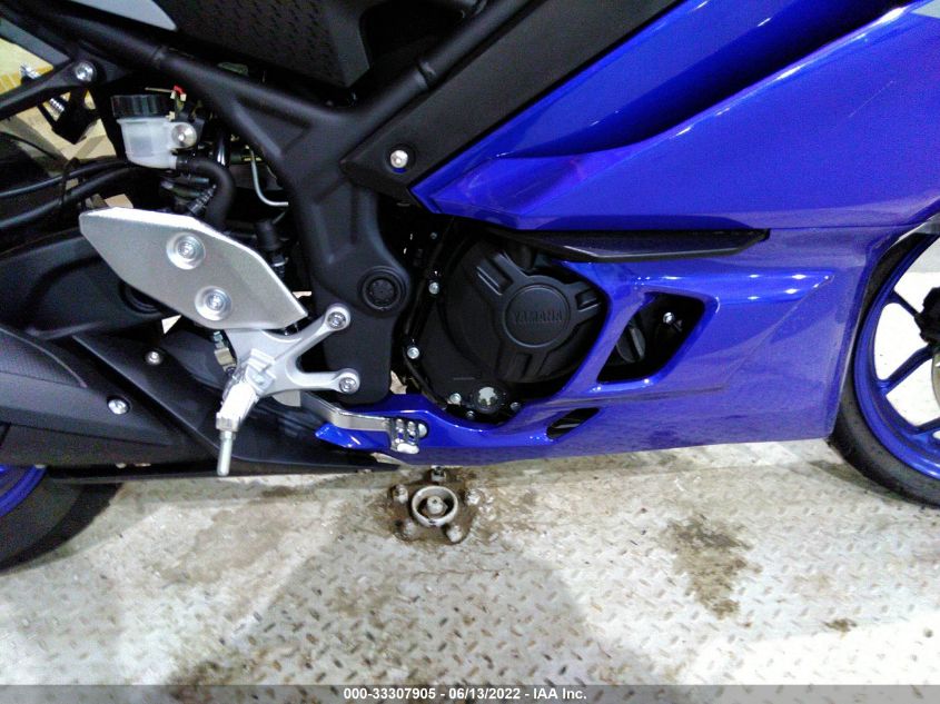 2021 YAMAHA YZFR3 A MH3RH18YXMK005508