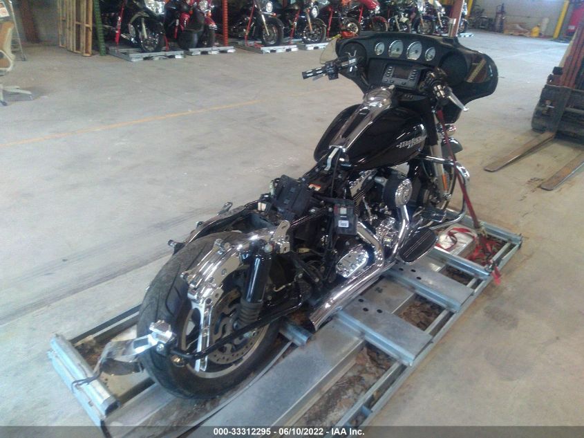 2014 HARLEY-DAVIDSON FLHX STREET GLIDE 1HD1KBM17EB695827