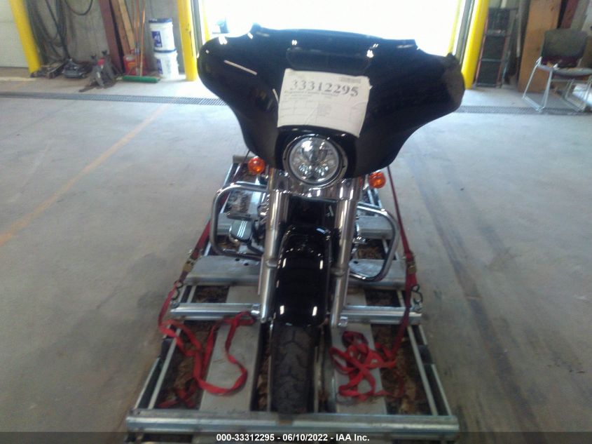 2014 HARLEY-DAVIDSON FLHX STREET GLIDE 1HD1KBM17EB695827