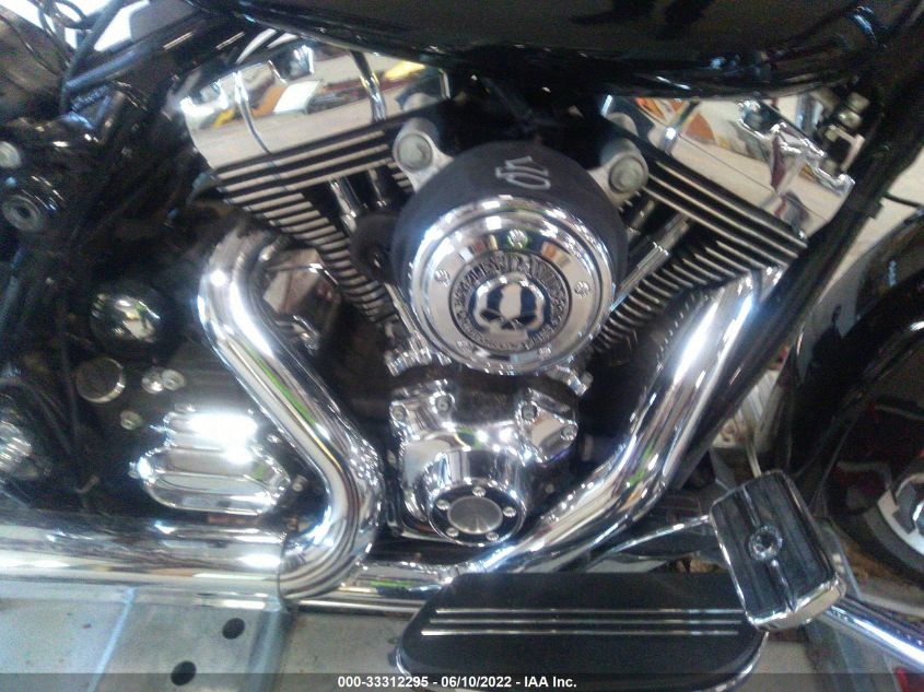 2014 HARLEY-DAVIDSON FLHX STREET GLIDE 1HD1KBM17EB695827