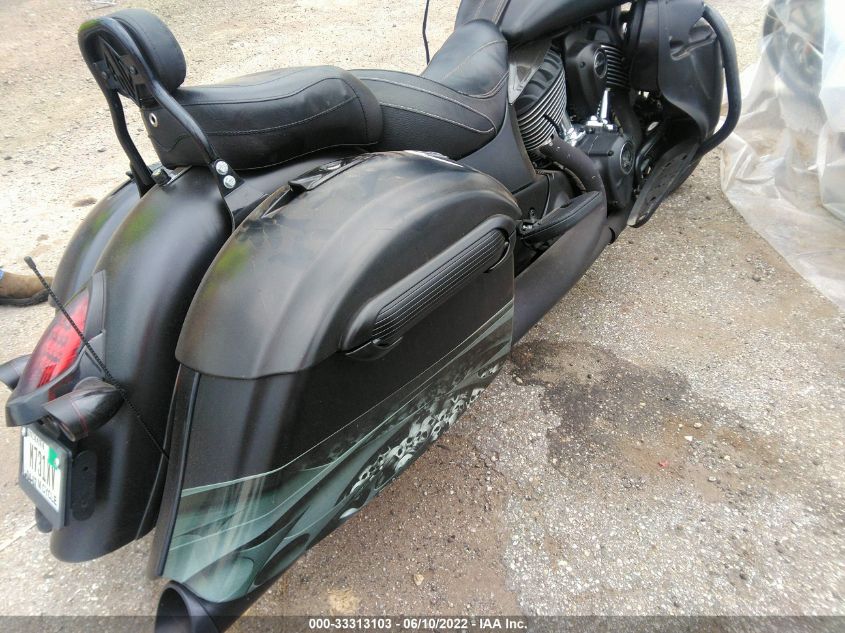 2018 INDIAN MOTORCYCLE CO. CHIEFTAIN DARK HORSE 56KTCDAA0J3368000