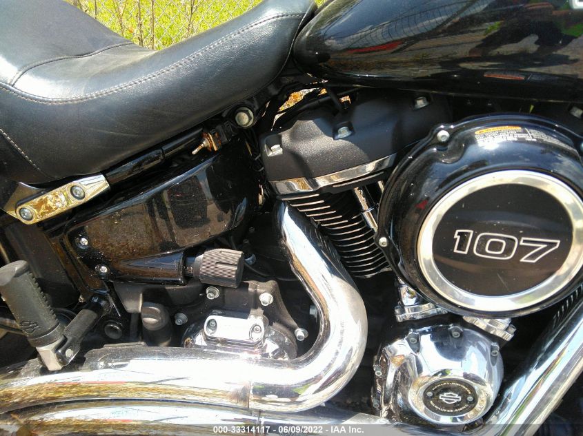 2018 HARLEY-DAVIDSON FLSB SPORT GLIDE 1HD1YMJ26JC067561