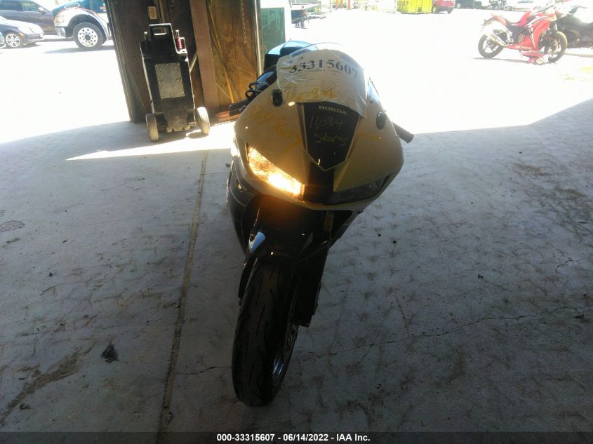 2016 HONDA CBR600 RR JH2PC40J1GK200851