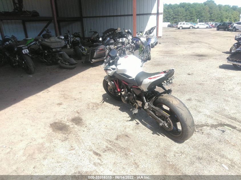 2022 KAWASAKI ER650 K ML5EREK18NDA58577