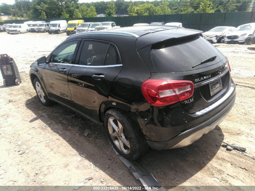 2018 MERCEDES-BENZ GLA 250 4MATIC WDCTG4GB9JJ388519