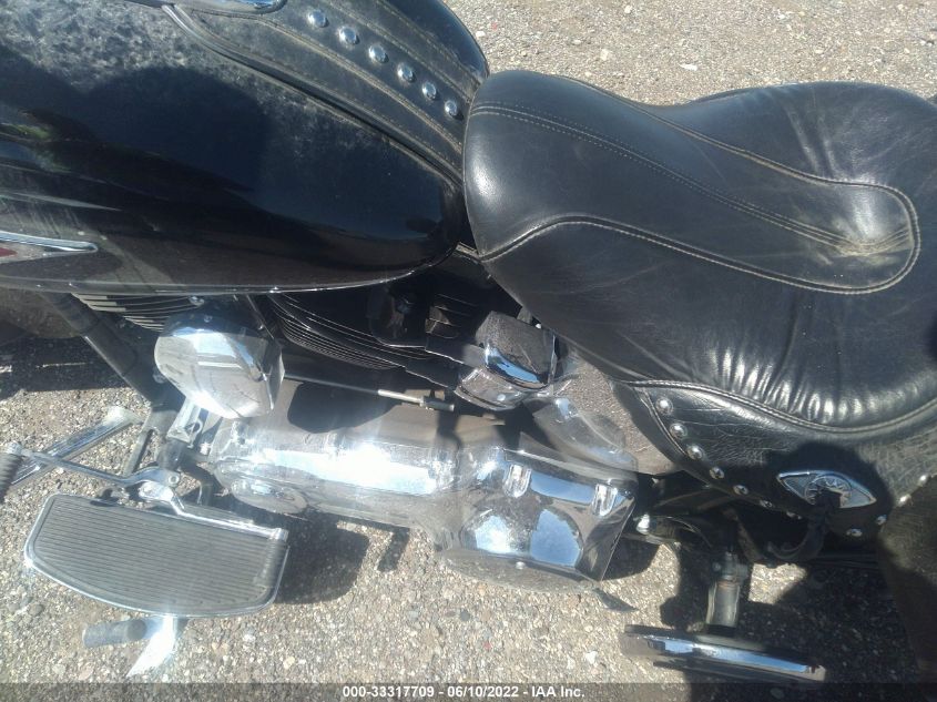 2011 HARLEY-DAVIDSON FLSTC 1HD1BW511BB046106