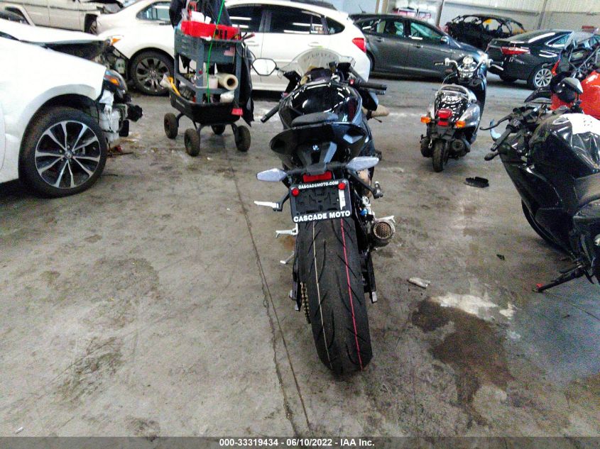 2022 BMW S 1000 RR WB10E230XN6F65983