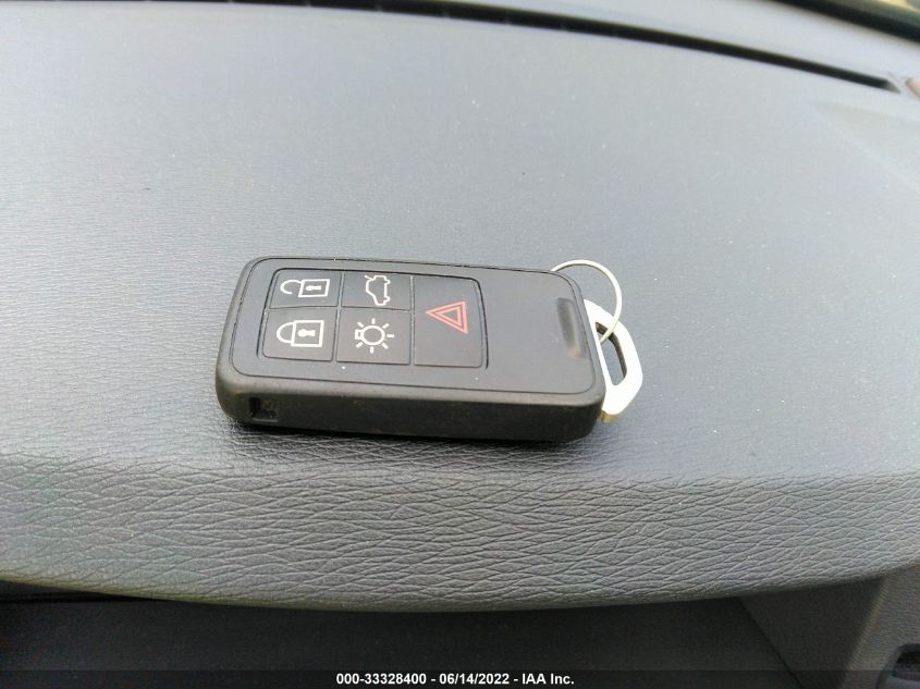 2017 VOLVO S60 YV126MFLXH2439054