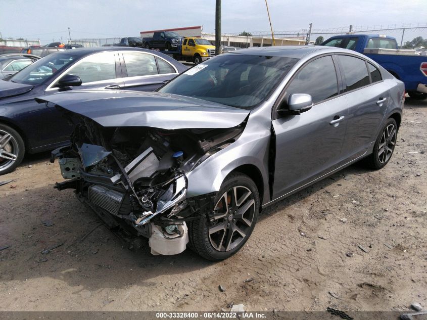 2017 VOLVO S60 YV126MFLXH2439054