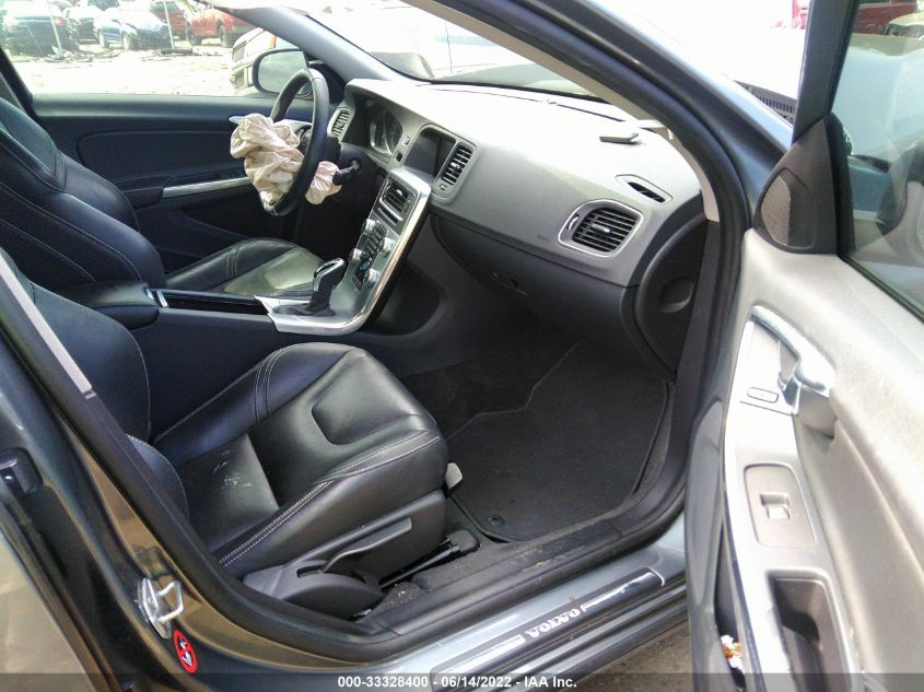 2017 VOLVO S60 YV126MFLXH2439054