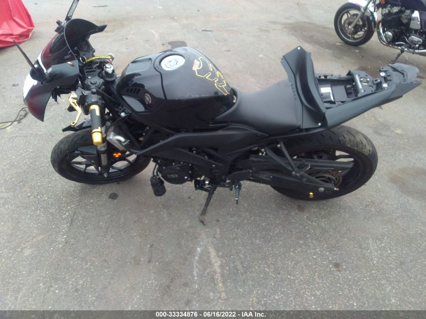 2021 YAMAHA YZFR3 A MH3RH18YXMK007968