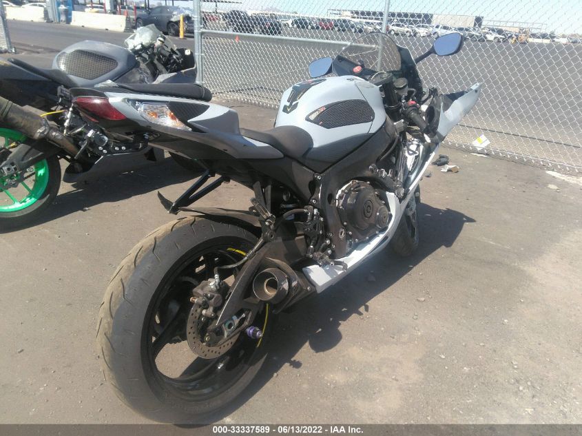2022 SUZUKI GSX-R600 JS1GN7FA3N7100580
