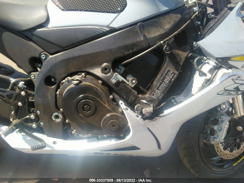 2022 SUZUKI GSX-R600 JS1GN7FA3N7100580