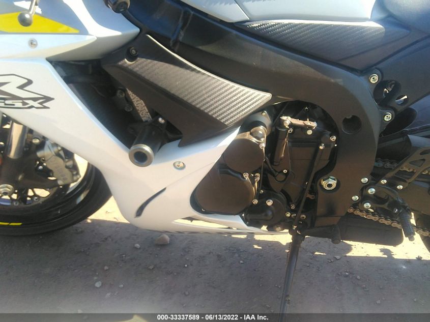 2022 SUZUKI GSX-R600 JS1GN7FA3N7100580