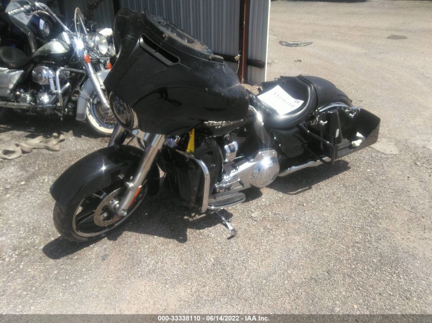 2018 HARLEY-DAVIDSON FLHX STREET GLIDE 1HD1KBC12JB675061